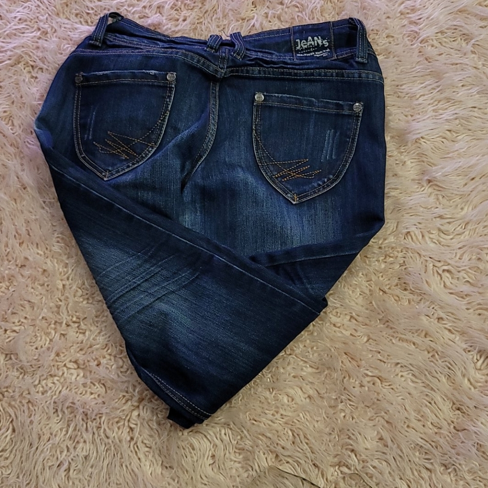 Distressed Jeans - Picture 3 of 6